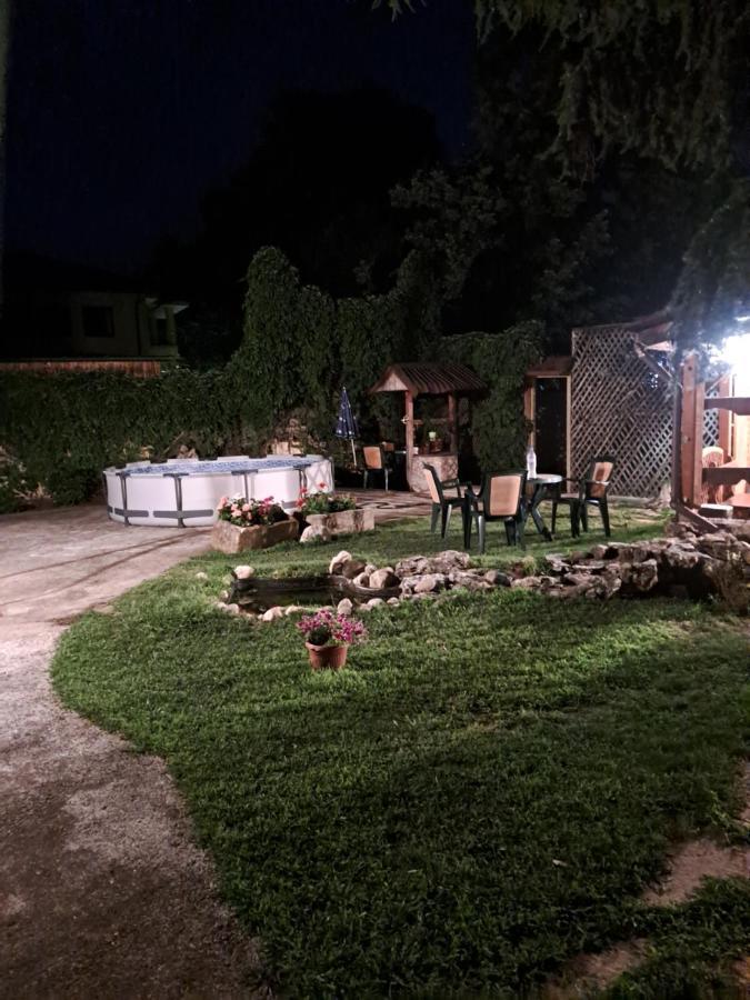 Къща За Гости -Хт Svilengrad Exteriör bild